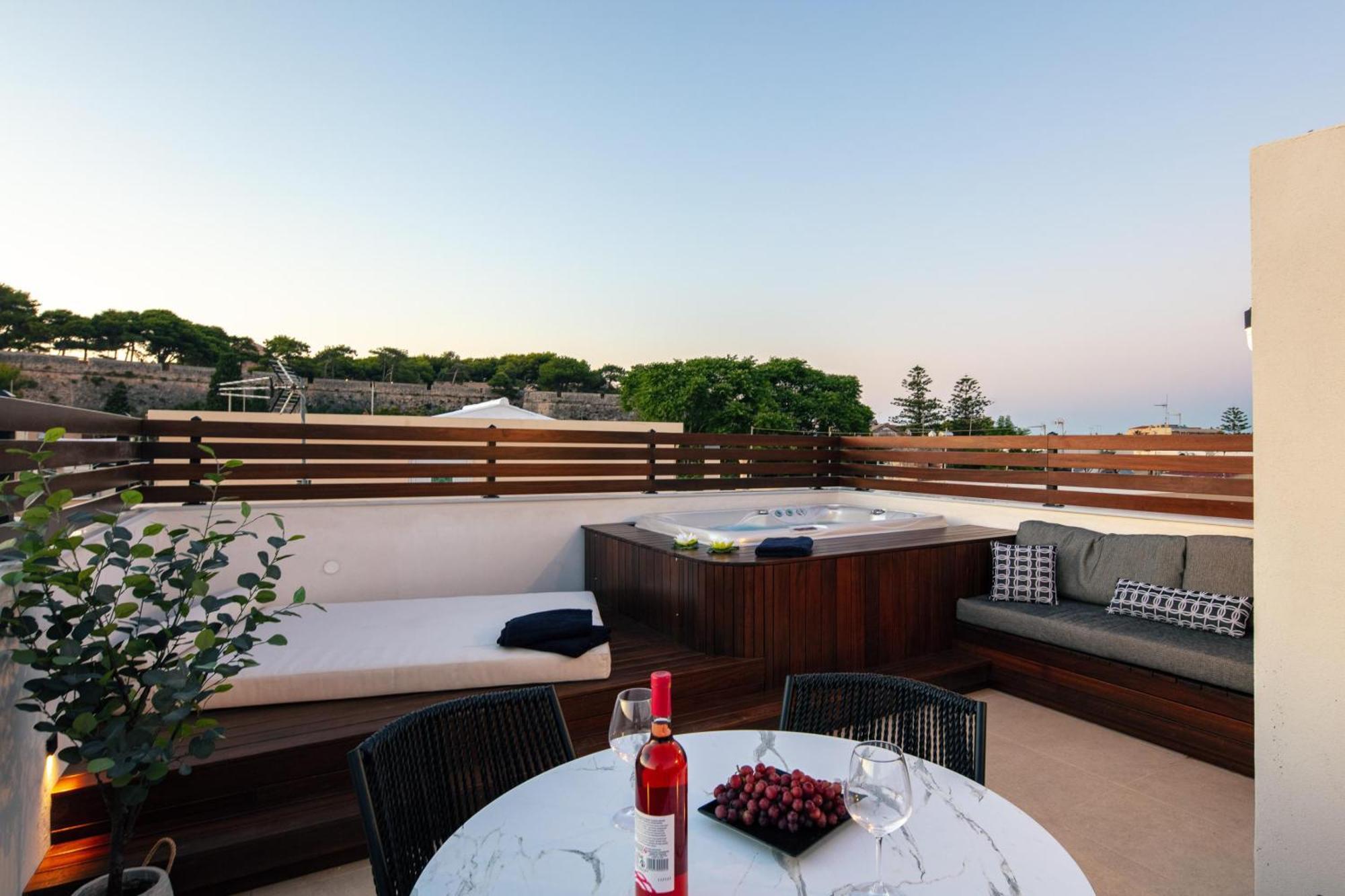 Le Bijou Luxury Suites Rethymno Zewnętrze zdjęcie